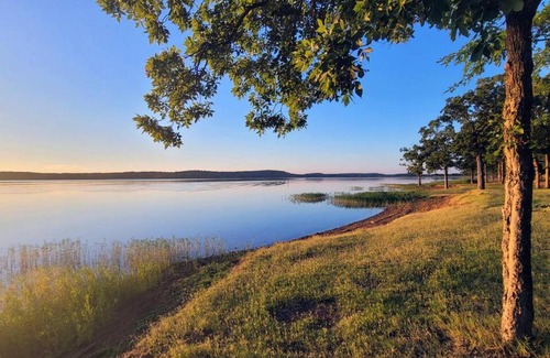Okmulgee House | Top-Rated Twin Lakes Tiny Homes with Hot Tub Retreat