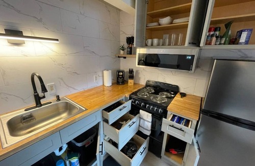 Syracuse Apartment | Comfortable Twin Oaks Extended Stay Studio with Kitchen