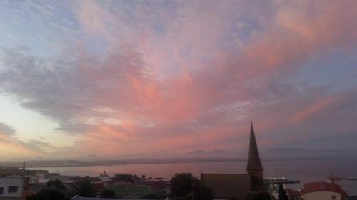 Mossel Bay House | Top-Rated Twin Palms Accommodations with Family-Friendly Perks