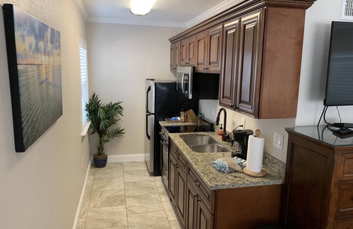 Siesta Key Hotel | Relaxing Twin Palms at Siesta: Top Amenities & 9.6 Rating