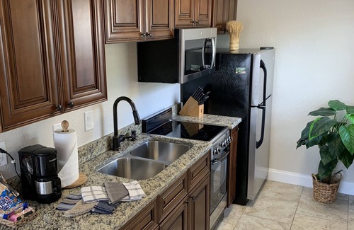 Siesta Key Hotel | Relaxing Twin Palms at Siesta: Top Amenities & 9.6 Rating