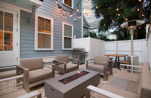Mount Pleasant House | Pet-Friendly Twin Palms Beach: 5 Min to Downtown Fun
