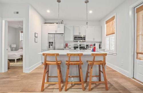 Mount Pleasant House | Pet-Friendly Twin Palms Beach: 5 Min to Downtown Fun