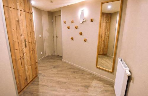 Avoriaz Apartment | Explore Twin Peaks Lodge in Avoriaz: Family-Friendly Retreat
