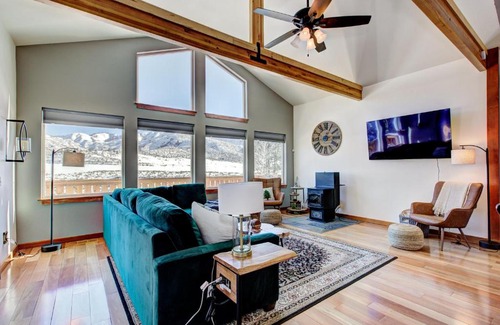 Boise House | Discover Twin Pines Cabin: Pet Friendly with Breathtaking Views