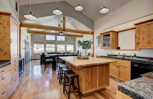 Boise House | Discover Twin Pines Cabin: Pet Friendly with Breathtaking Views
