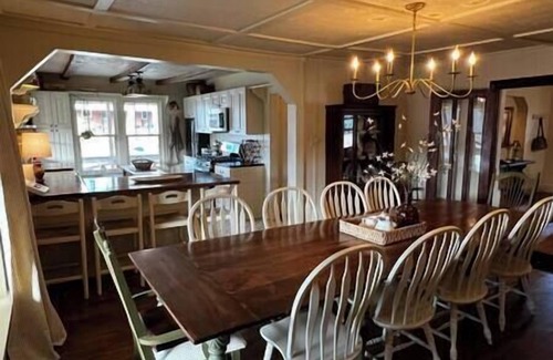 Norfork House | Unforgettable Stay at Twin River Stone Cottage - 10/10 Rating