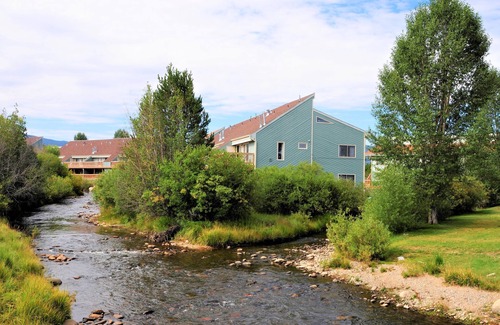 Fraser Condo | Explore Twin Rivers Condominiums with Spa and Hot Tub