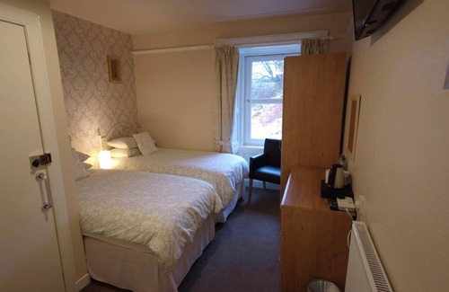 Crianlarich Bed & Breakfast | Exceptional Twin Room at Inverardran House with Breakfast