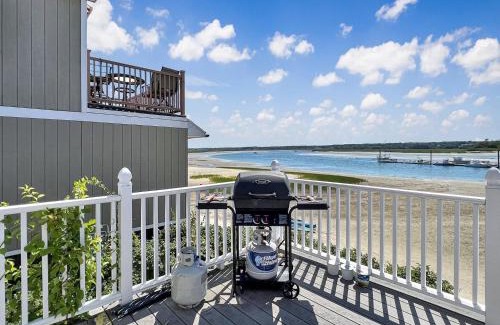 Wells Beach House | Oceanfront Retreat at Twin Sails Home with Family-Friendly Amenities