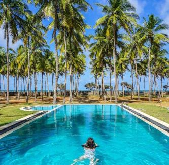 Arachchikattuwa Ski Chalet | Discover Twin Waters Resort: Oceanfront Bliss Awaits