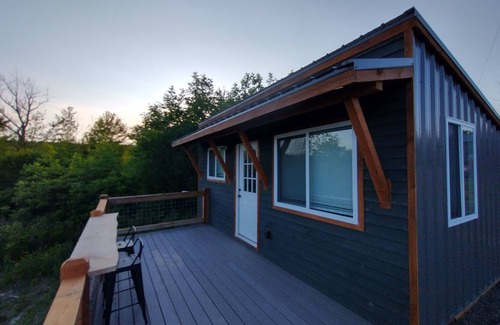Beaver Dams Cabin | Idyllic Twins East Waterfront Cabin Near Watkins Glen