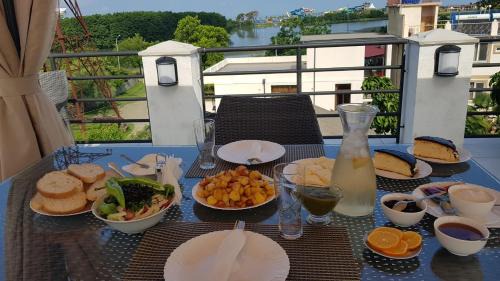Anaklia Hotel | Oceanfront Bliss at Twins - Rated 9/10 by Guests
