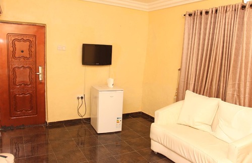 Lokoja Hotel | Budget-Friendly Stay at Twins Palace Hotel with Breakfast