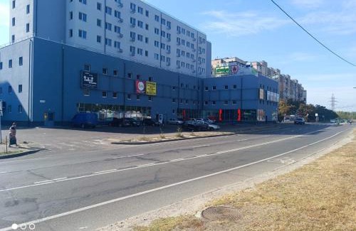 Dniprovs'kyi District Apartment | Twinsbuilding Apartments