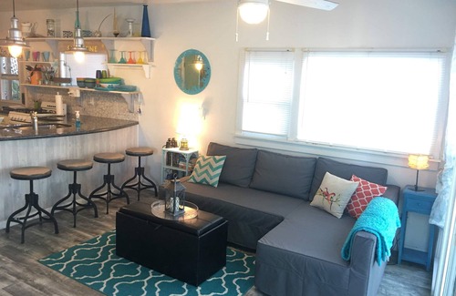 Vandalia Cottage | Charming Waterfront Cottages on Paradise Lake – Guest Rated 9.6