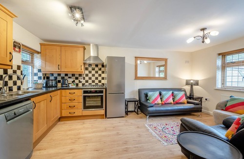 New Forest District House | Two Avon Cottages - Three Bedroom House, Sleeps 5
