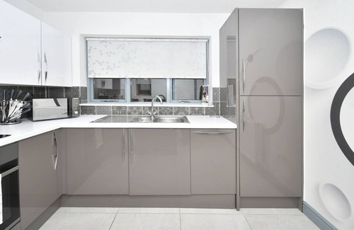 Birmingham Apartment | Cozy Two Bed Mews at Aboyne Close, Birmingham Stay