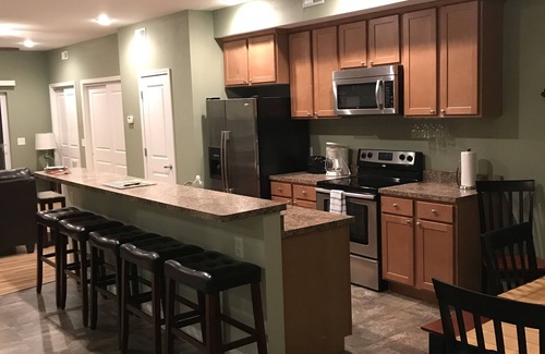 Grafton Condo | Stunning Condo with River Views, Pool & 9.8 Guest Rating