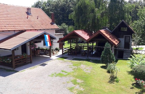 Catrnja Apartment | Exceptional Two-Bedroom Apartment with Air Conditioning