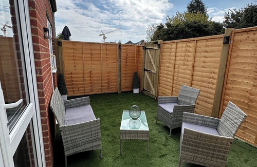 Eastbourne Apartment | Comfortable Two-Bedroom Apartment in Central Eastbourne