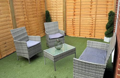 Eastbourne Apartment | Comfortable Two-Bedroom Apartment in Central Eastbourne