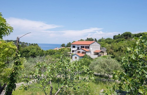 Veli Losinj Apartment | Exceptional Two Bedroom Oceanfront Apartment in Veli Lošinj