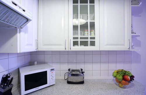 Matzleinsdorf House | Cozy Two Bedroom Apartment Near Vienna Center