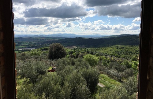 Cibottola Apartment | Inviting Two Bedroom Apartment with Scenic Lake Trasimeno Views