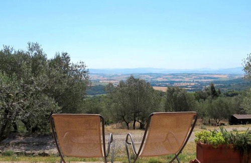Cibottola Apartment | Inviting Two Bedroom Apartment with Scenic Lake Trasimeno Views