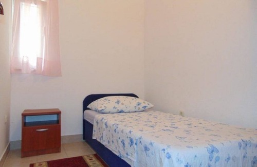 Cove Donja Krusica (Donje selo) Apartment | Two-Bedroom Apartment with Terrace & Ocean View in Šolta
