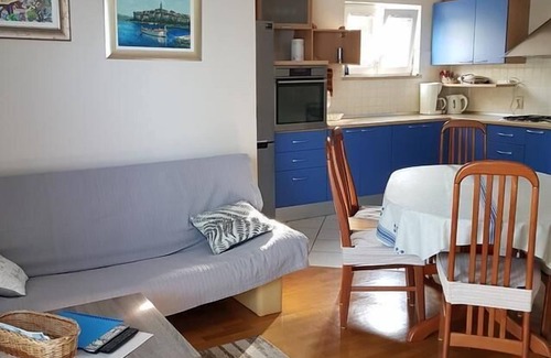 Lumbarda Apartment | Beachside Two Bedroom Apartment in Lumbarda, Korčula