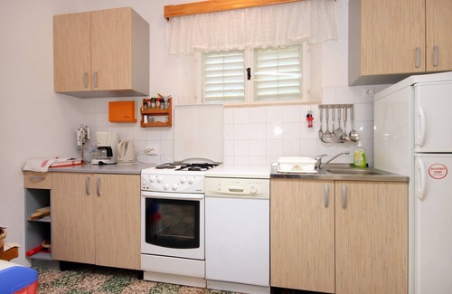 Lumbarda Apartment | Beachside Two-Bedroom Apartment in Lumbarda, Korčula