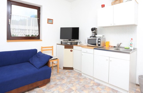 Ostarski Stanovi Apartment | Welcoming Two Bedroom Apartment with Terrace in Plitvice