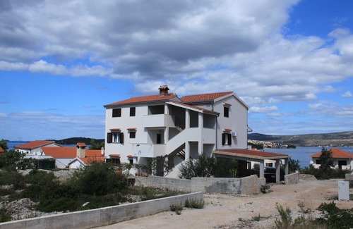 Razanj Apartment | Guest Rated 10/10: Oceanfront Two Bedroom Apartment in Ražanj