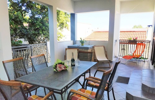 Razanj Apartment | Ideal Two Bedroom Apartment with Ocean View in Ražanj