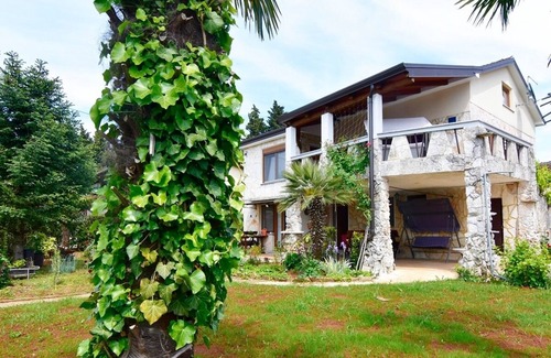 Savudrija Apartment | Elegant Two Bedroom Apartment with Terrace in Savudrija