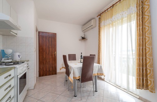 Slatine Apartment | Sea View Apartment with Terrace in Slatine, Čiovo
