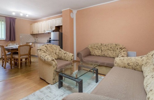 Vrbovsko Apartment | Spacious Two Bedroom Apartment with Terrace in Vrbovsko