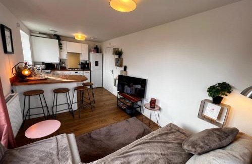 Barry Apartment | Family-Friendly Two Bedroom Apartment Near Barry Beach