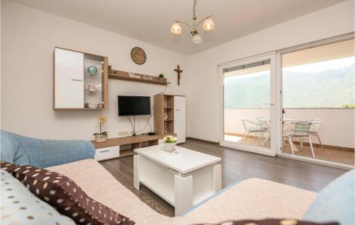 Zagvozd Apartment | Premier 2 Bedroom Apartment in Zagvozd - Guest Rated 9.8