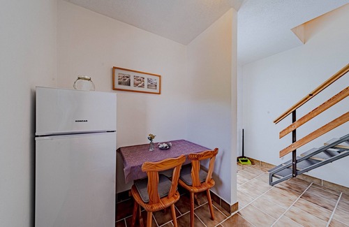 Cove Tri Zala (Zrnovo) Apartment | Two bedroom apartment near beach Kučište - Perna, Pelješac (A-21507-e)
