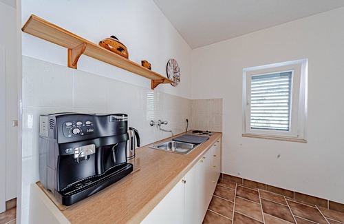 Cove Tri Zala (Zrnovo) Apartment | Two bedroom apartment near beach Kučište - Perna, Pelješac (A-21507-e)