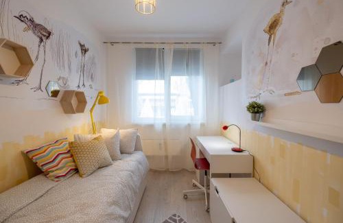 Oborishte Apartment | Family-Friendly Two Bedroom Apartment by Doctors Garden