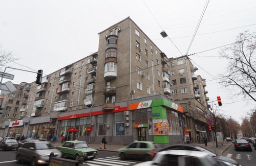 Petrovskoye Apartment | Family-Friendly Retreat: Two-Bedroom Apartment on Pushkinskaia 54