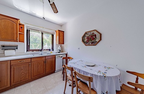 Cove Tri Zala (Zrnovo) Apartment | Two bedroom apartment with terrace and sea view Tri Žala, Korčula (A-23292-a)