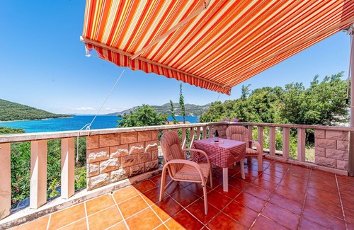 Cove Tri Zala (Zrnovo) Apartment | Two bedroom apartment with terrace and sea view Tri Žala, Korčula (A-23292-a)