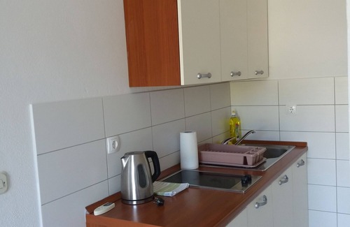 Cove Tri Zala (Zrnovo) Apartment | Two Bedroom Apartment with Terrace & Ocean View in Viganj