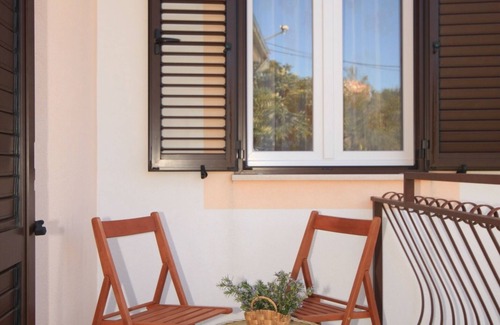 Slatine Apartment | Two-Bedroom Apartment with Balcony & Ocean View in Slatine