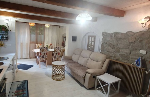 Buzet Apartment | Two Bedroom Apartment with Terrace in Central Istria